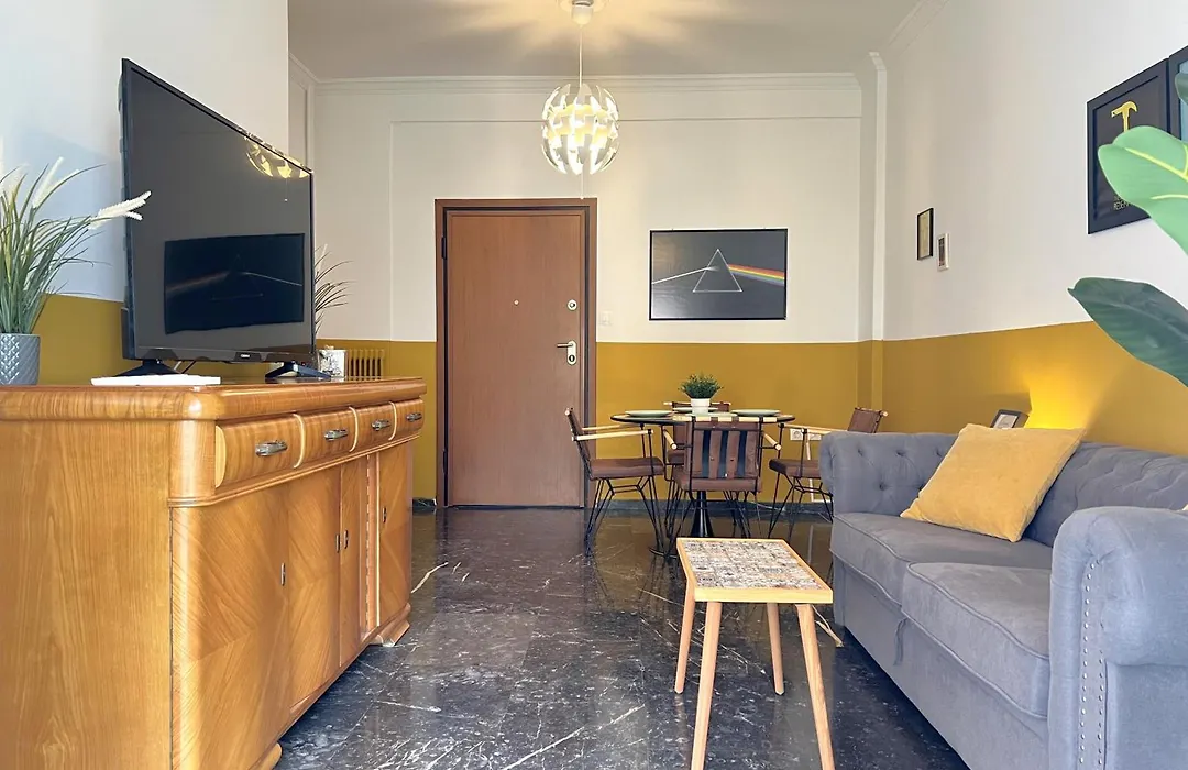 Athenian Vintage Style 2 Bdr Apartment-1
