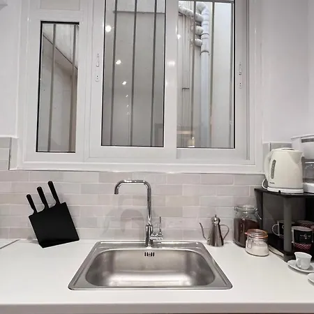 Athenian Vintage Style 2 Bdr Apartment-3